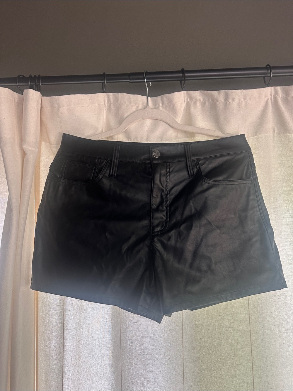 Madewell Black Faux Leather Women’s Shorts